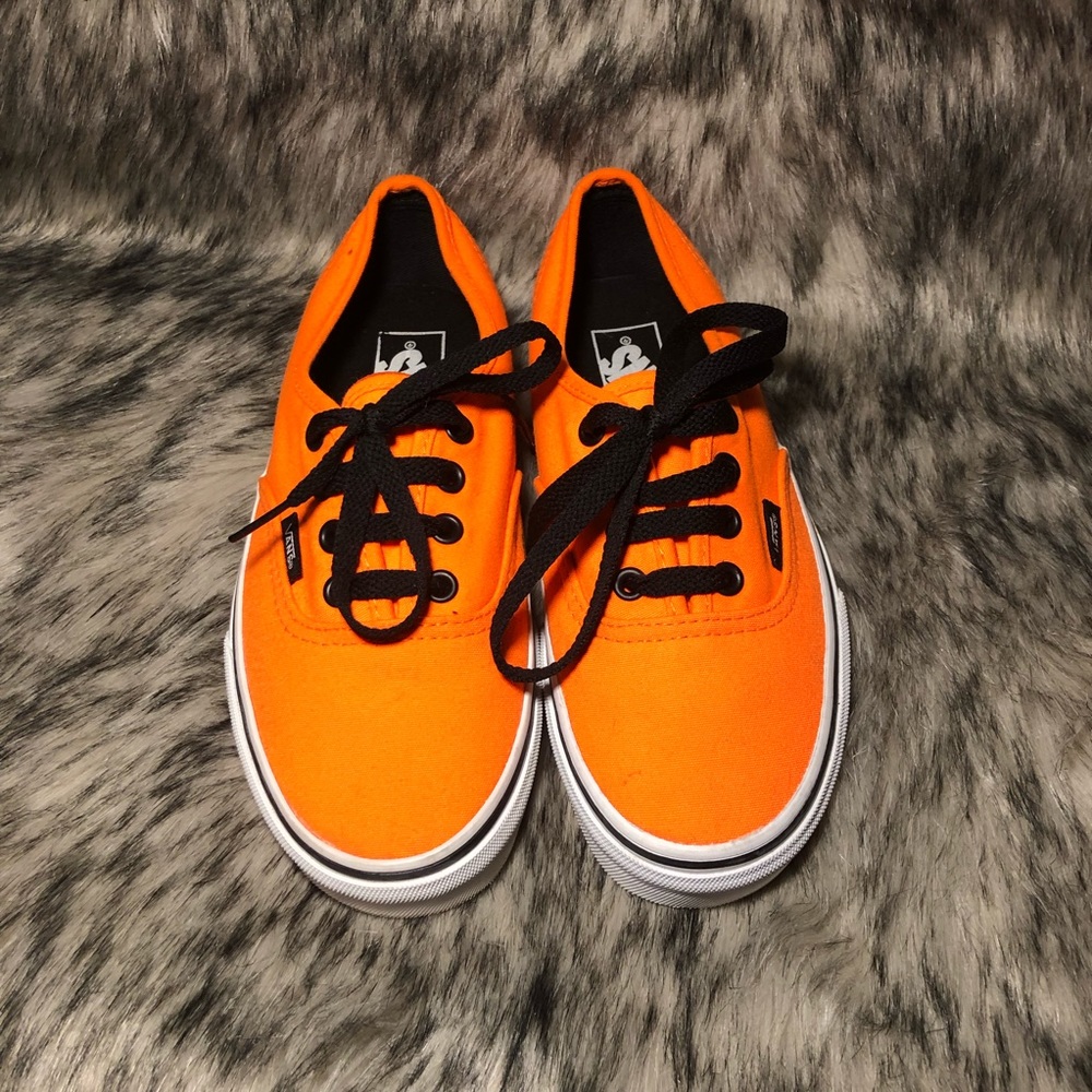 Vans - Picture 2 of 3